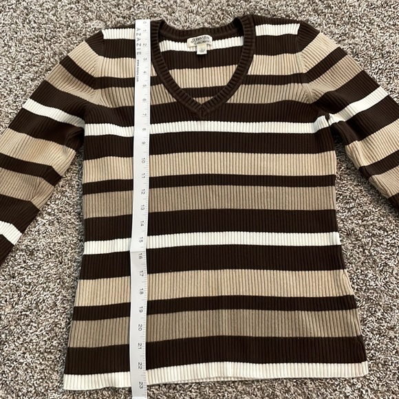 St Johns Bay Ribbed Sweater - Picture 4 of 7